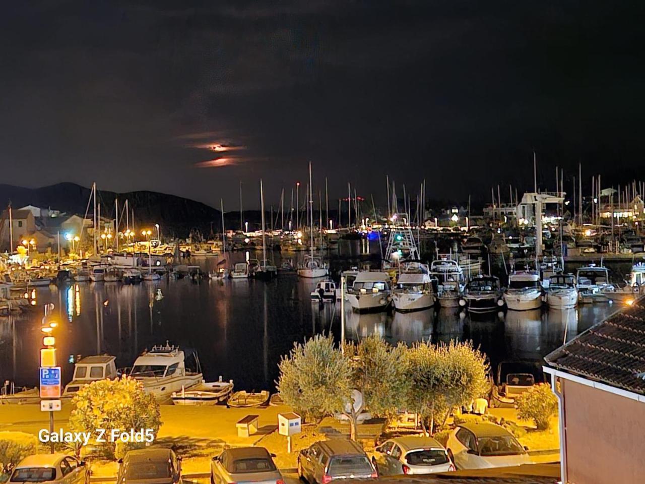 Dora Apartments Jezera