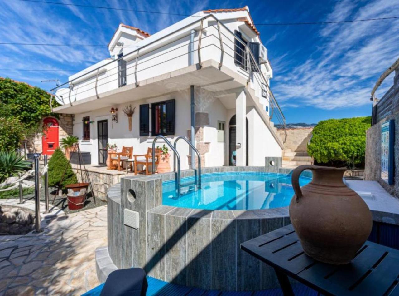 Rustic Villa Rudine