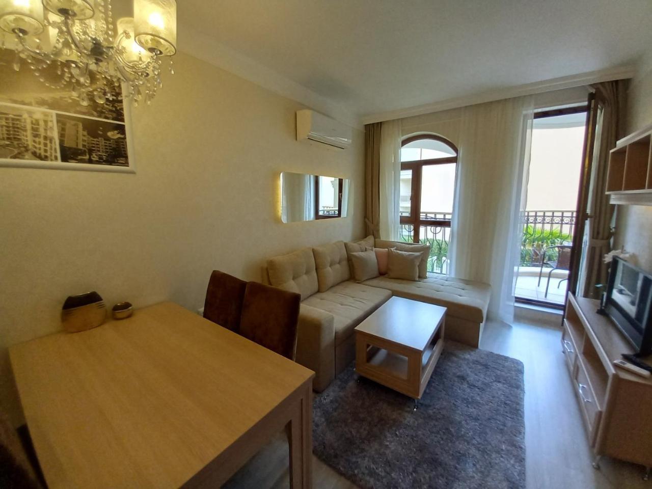 Harmony 11 Private Apartment