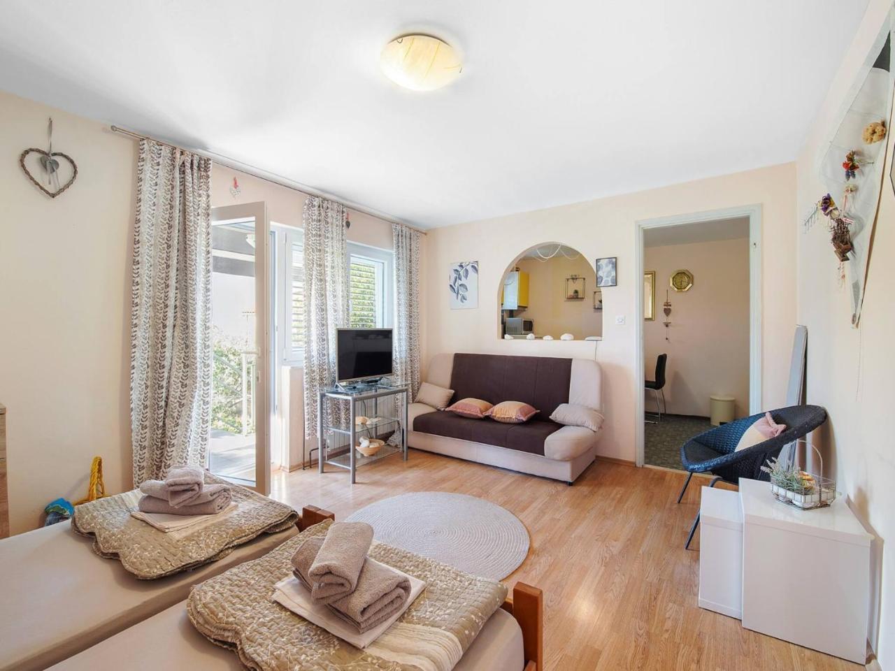 Apartment, 600m To The Beach