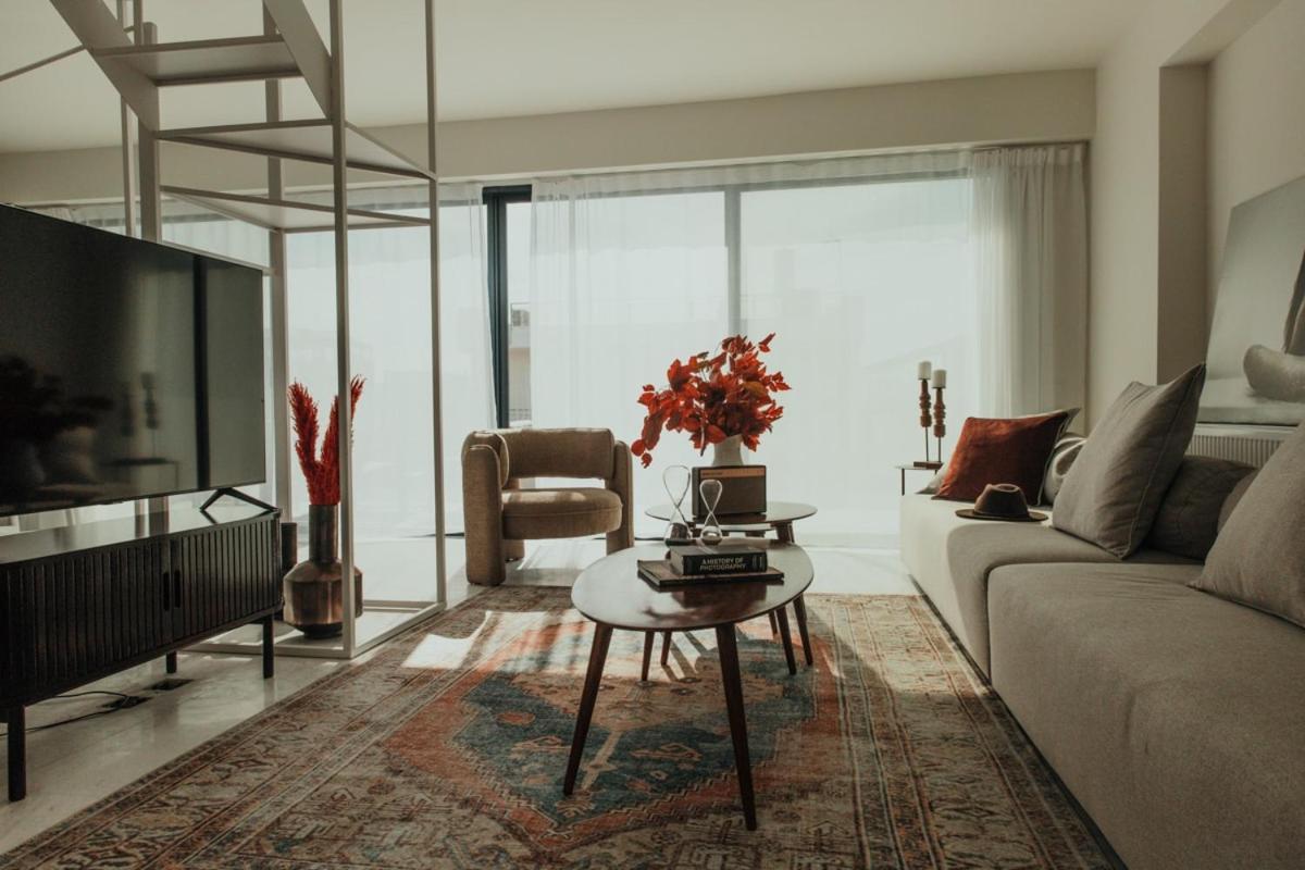 The Hostmaster Skyloft Duplex