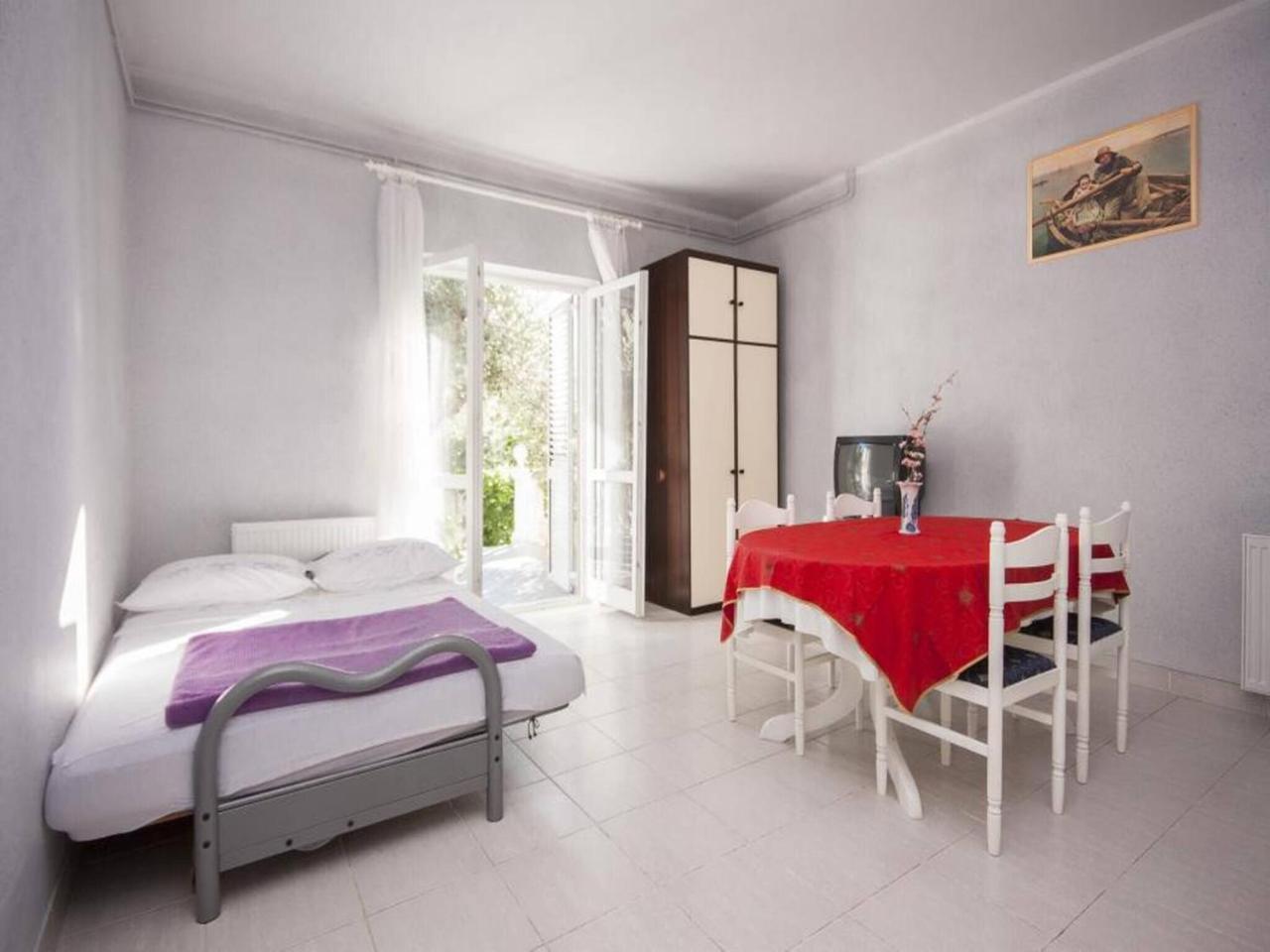 Cozy One-bedroom Apartment For 4 Guests