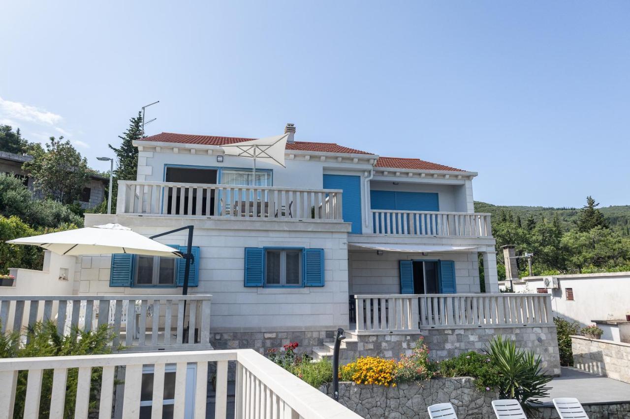 Apartments Seafront