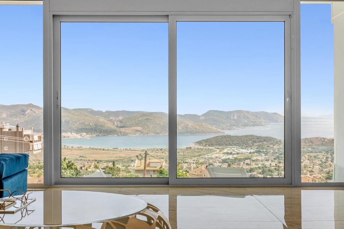 Sea Breeze Retreat With Private Pool