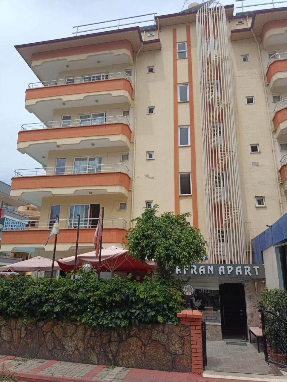 Safran Apart