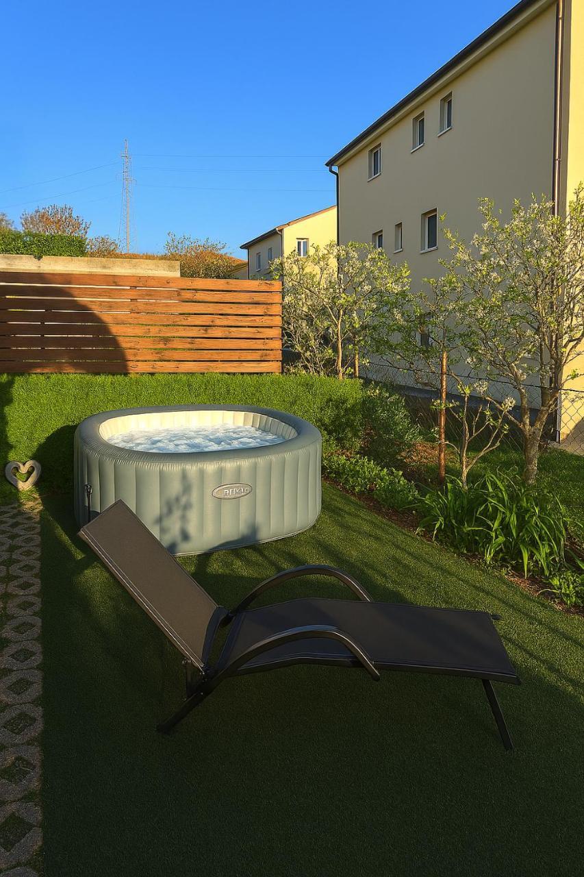 Jacuzzi, Kids' Playground, Free Parking