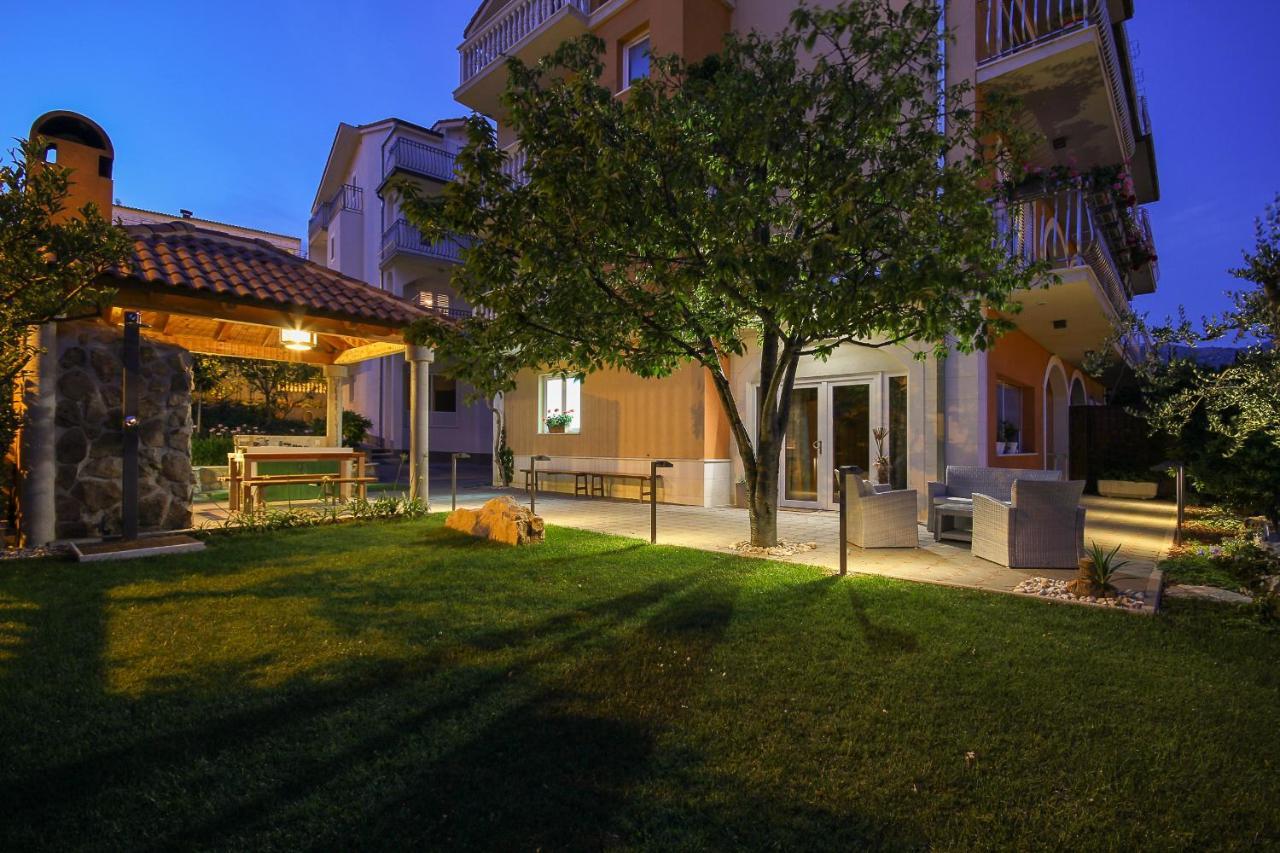 Apartments Mec & Tik