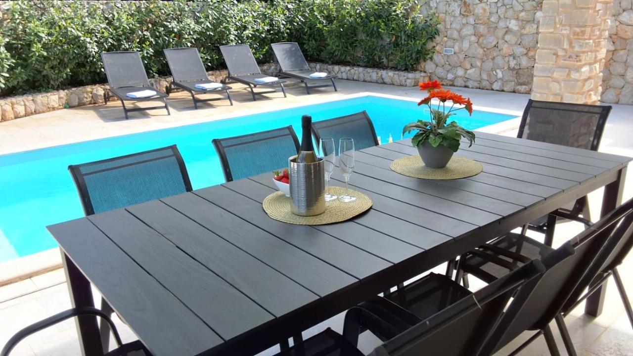 Villa Aria