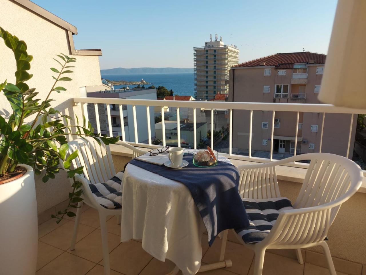 Apartments Ema Near Beach