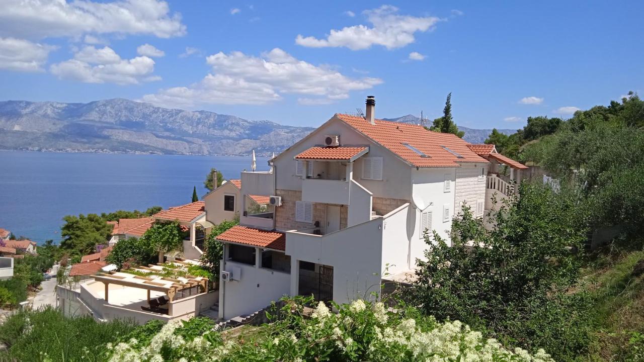 Apartments Postira Brac