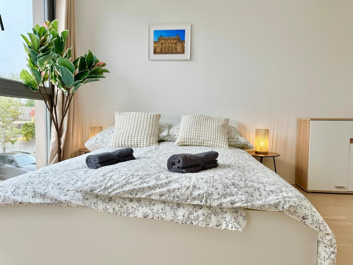 90 M2 Stylish Apartment With Free Parking