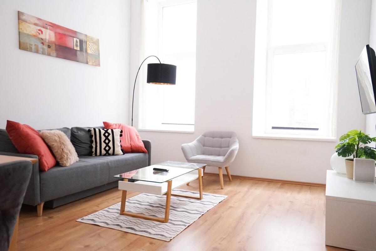 Modern Living In City Center Fully Equipped