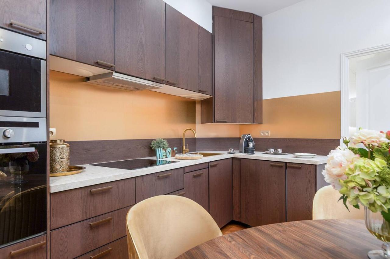 Luxury 2-Bedroom for 6 - Avenue Montaigne