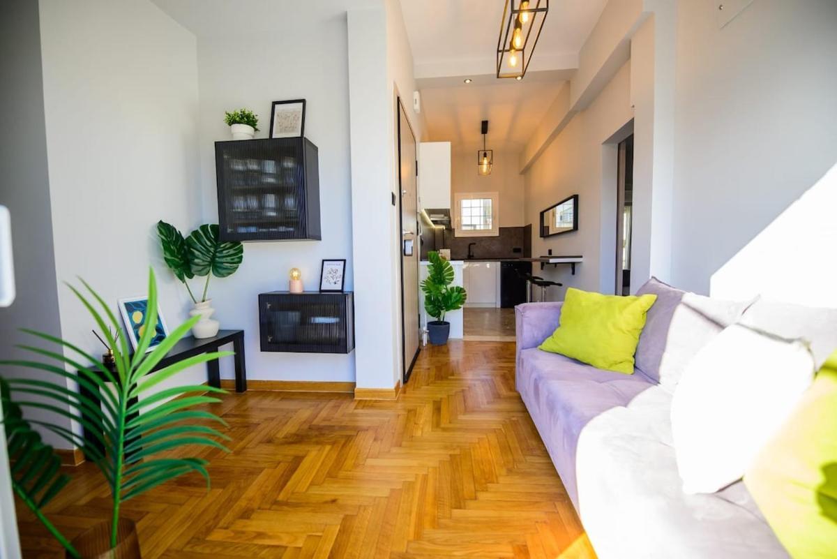 Flat With View Of Marina Zeas