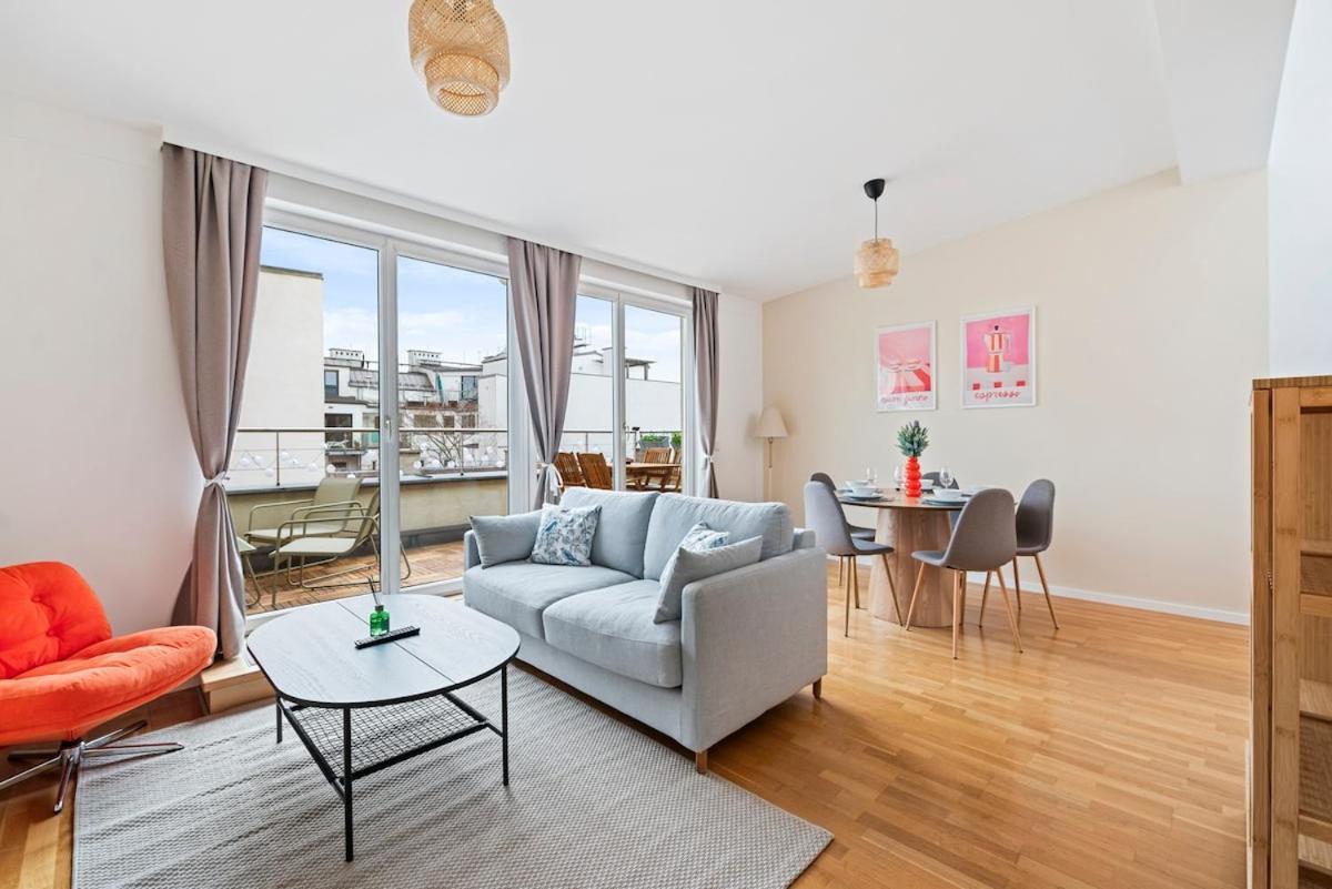 Modern Apartment Near City Center Rooftop Terrace