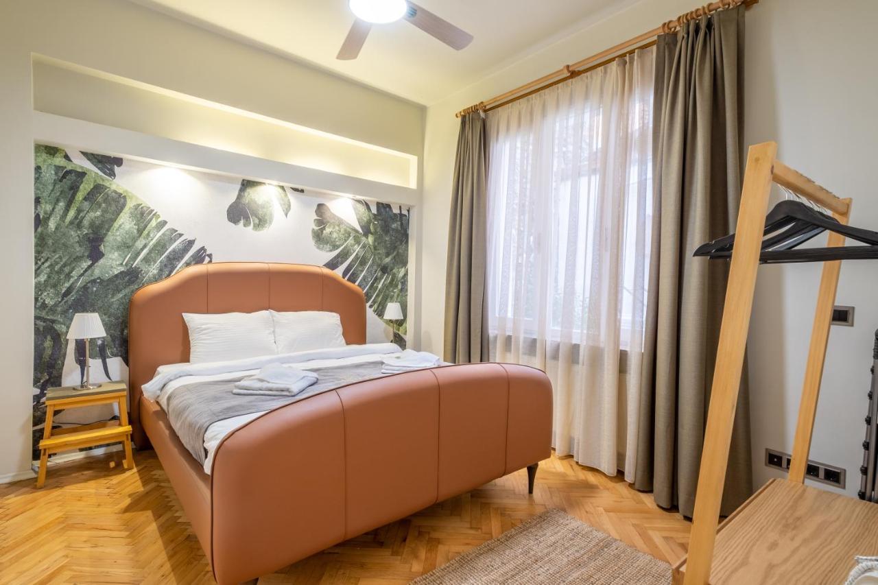 Mayer Tatarbey Apartments