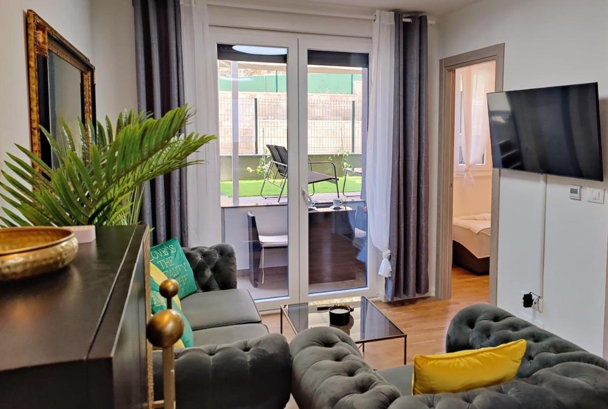 Apartment Sara With 2 Bedroom Split