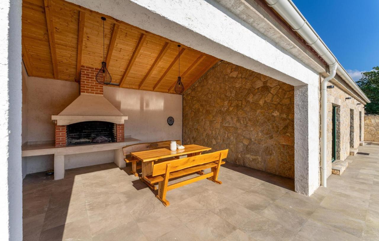4 Bedroom Cozy Home In Krusevo