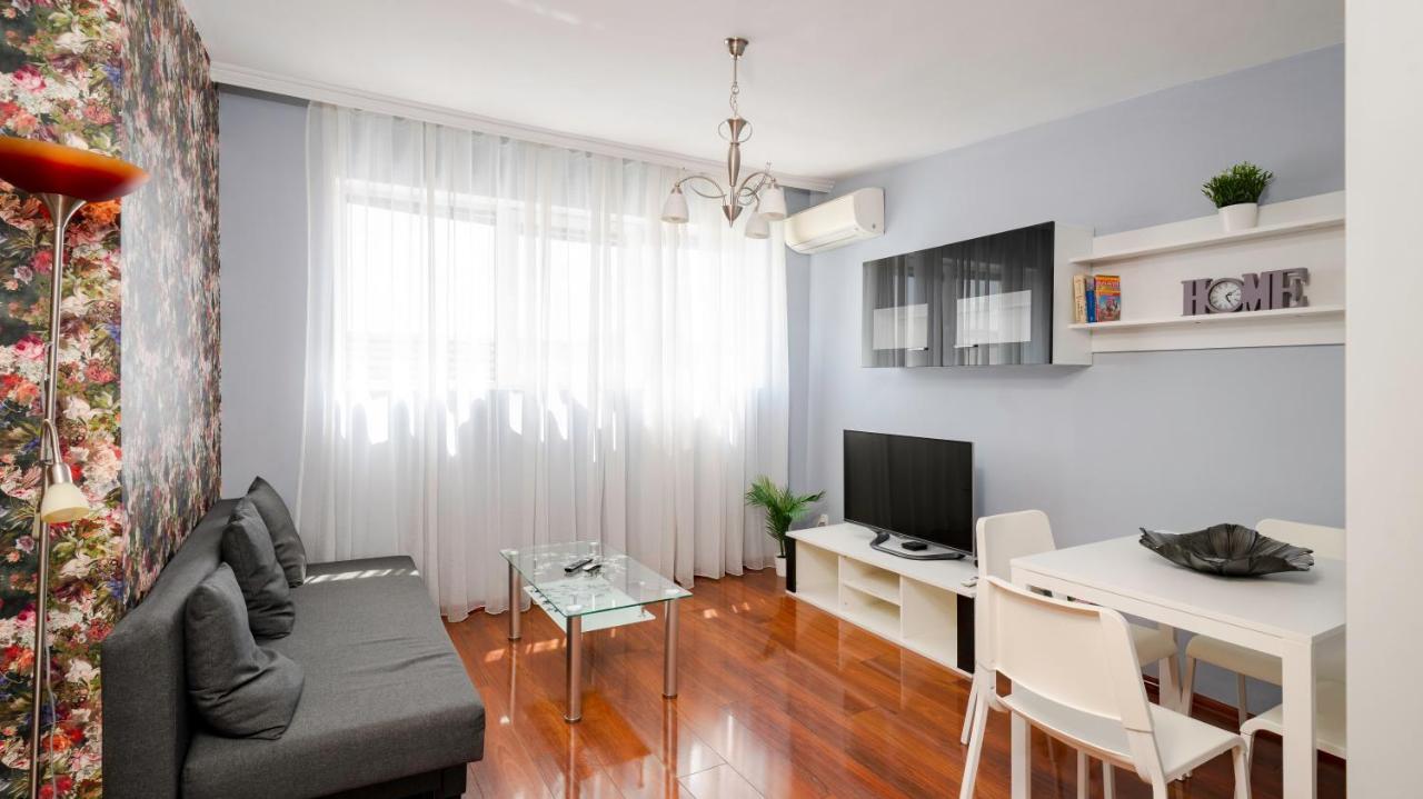 Central Cozy 1bd Compact Chic Living by Flat Manager