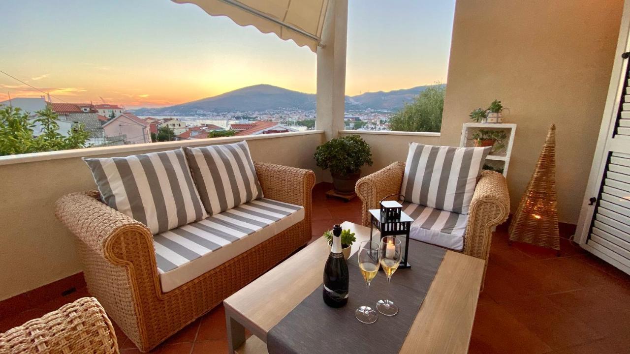 Trogir Center Exclusive Seaview Apartment For 4
