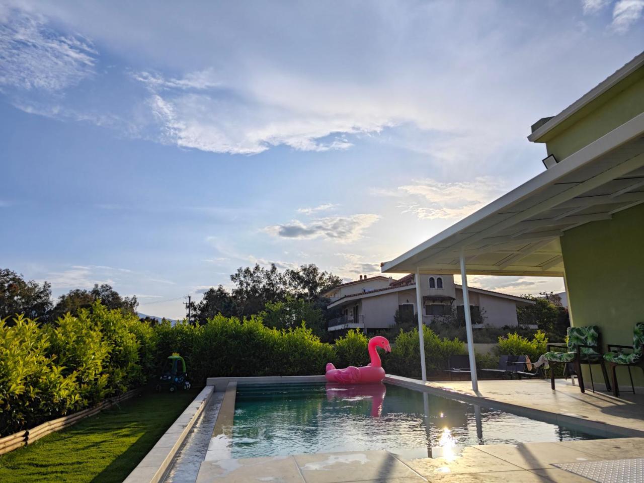 Feel Like Home Wow Pool Villa