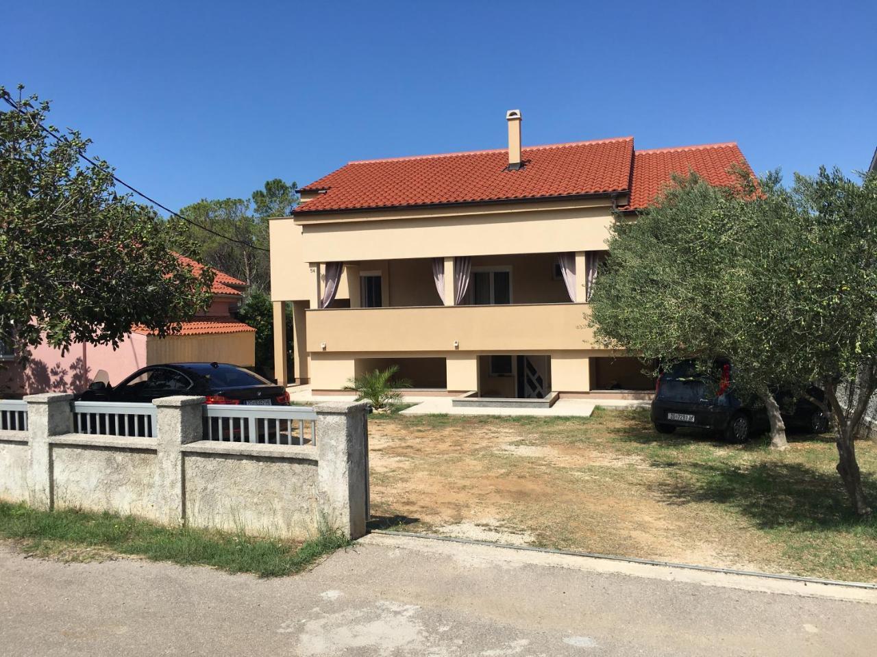 Apartmani Lucic Privlaka Zadar