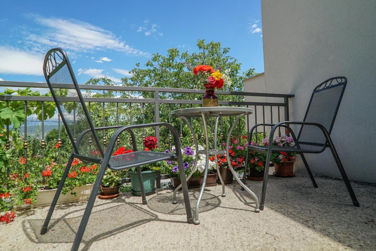 Holiday House Between The Sea & Lakes