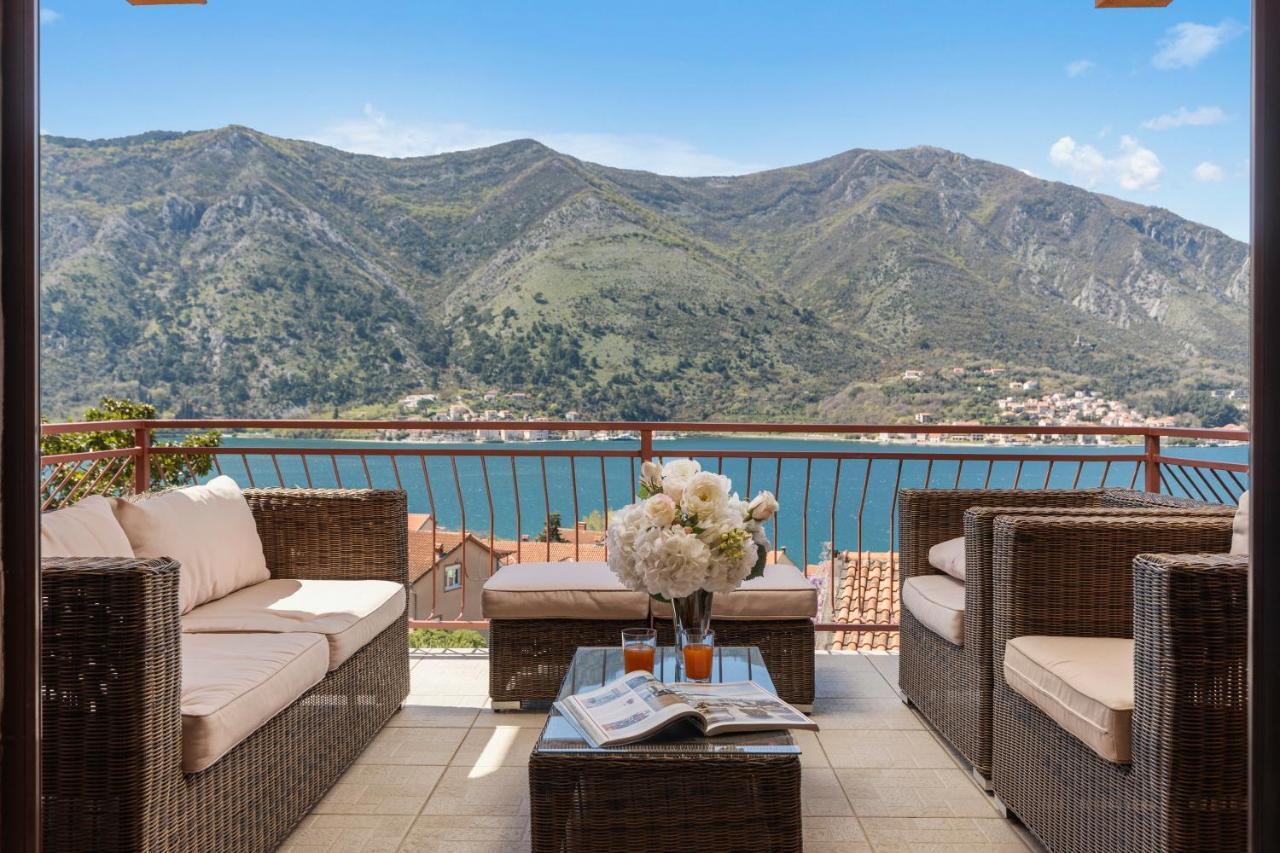 Azure Horizon Retreat