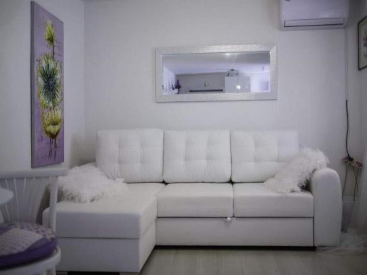 Cozy Apartment Near Raslina Beach