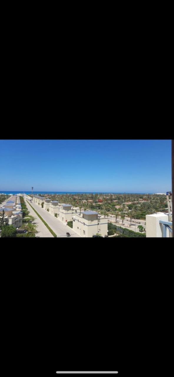 Stella Sidi-Abdelrahman Roof Chalet