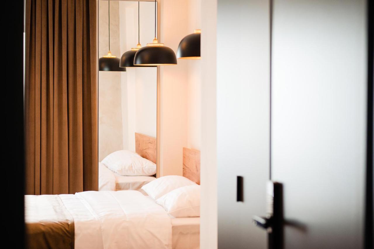 Fly & Stay At George`s