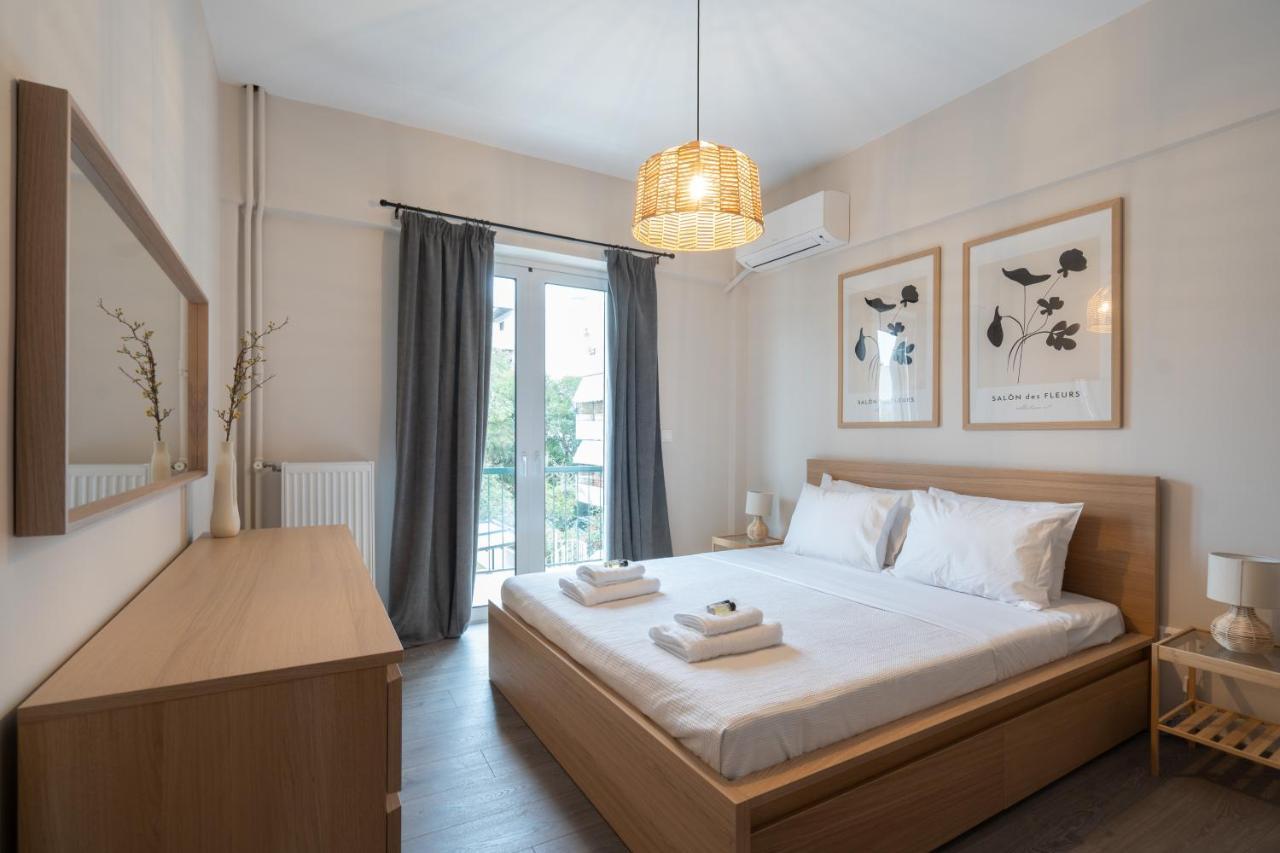 Relaxing Voula Hideaway