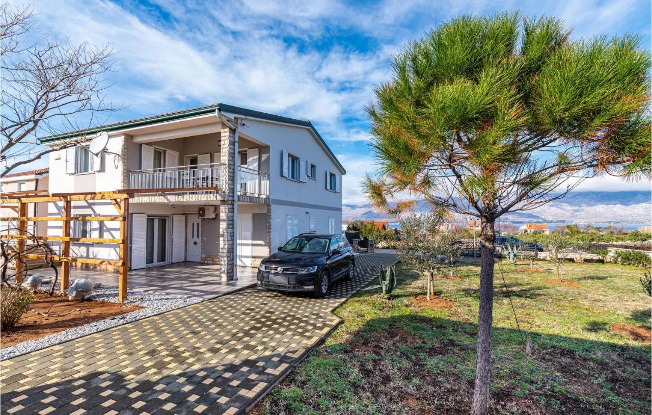 1 Bedroom Lovely Apartment In Razanac