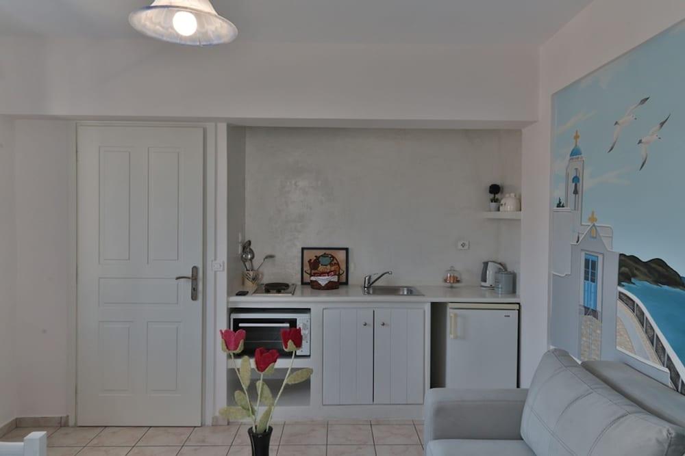 Noe Rooms In Center Of Tinos