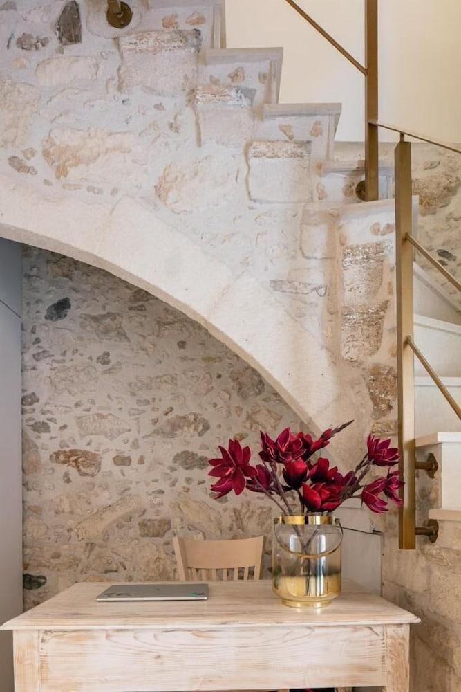 La Luna Della Loggia A2