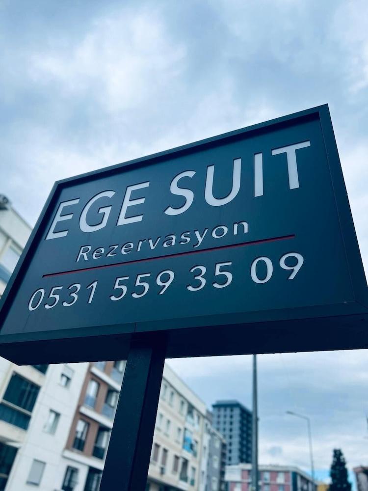Ege Suit