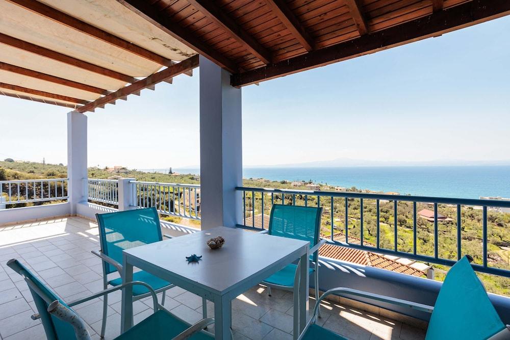 Modern Seaview Nest With Pool Panoramic Views