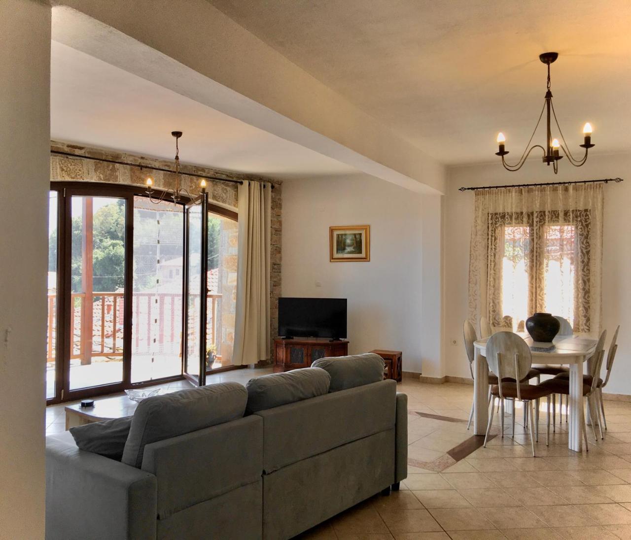 Venetia's Stone House