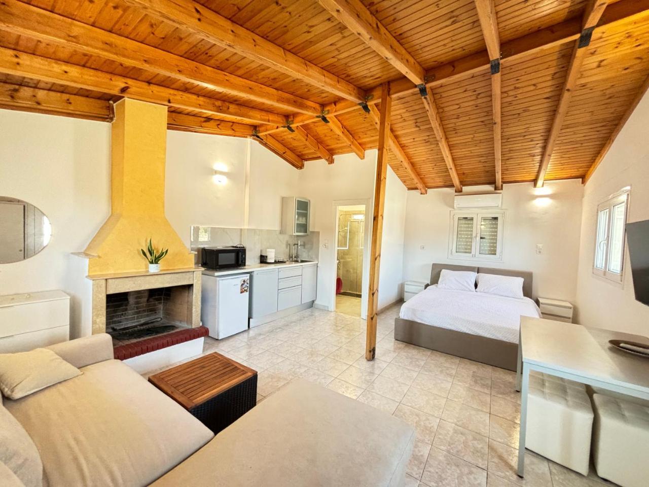 Seaside Bliss Studio Sun, Sea & History In Sunny Artemida