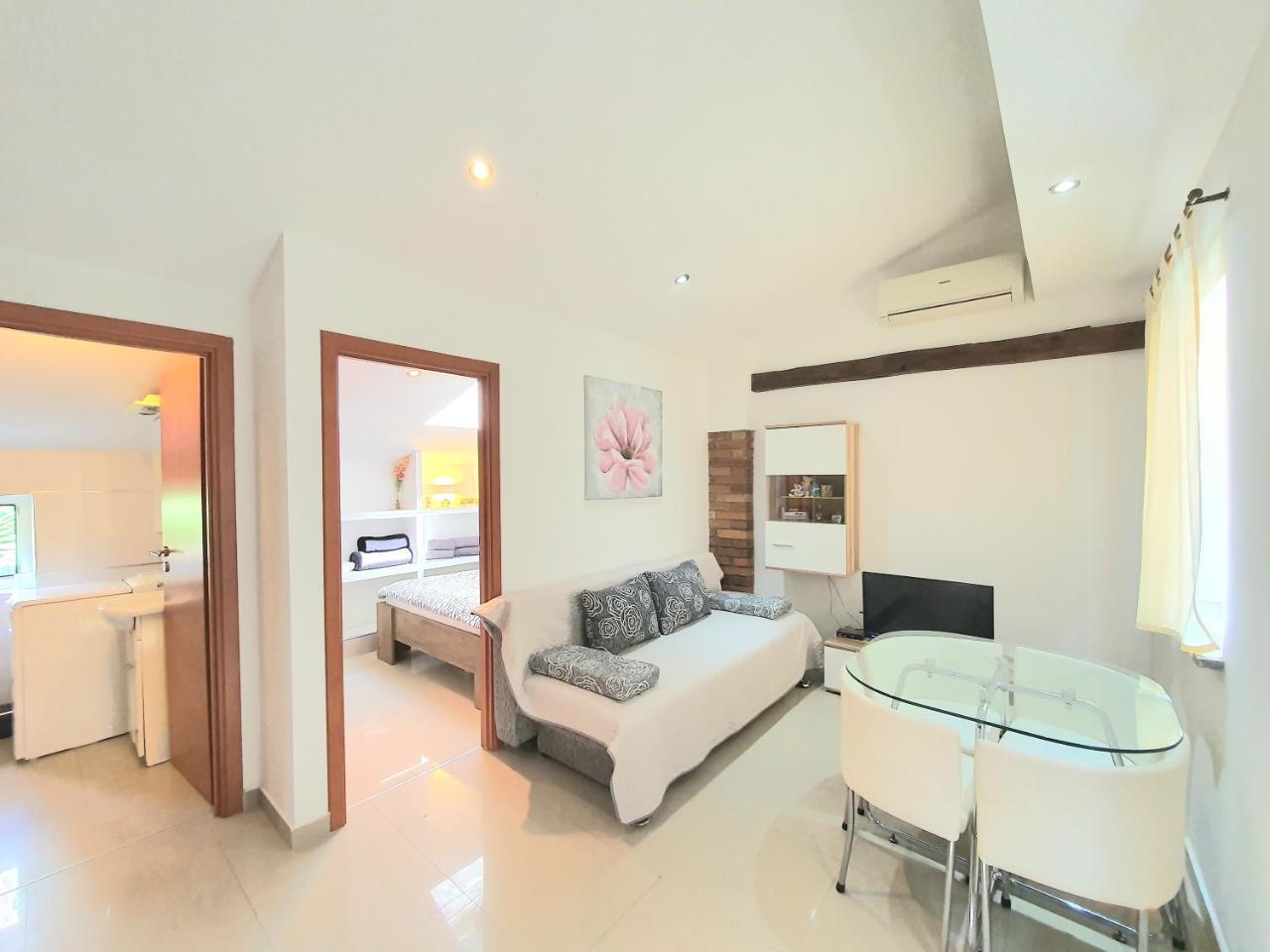 Apartments Ascic