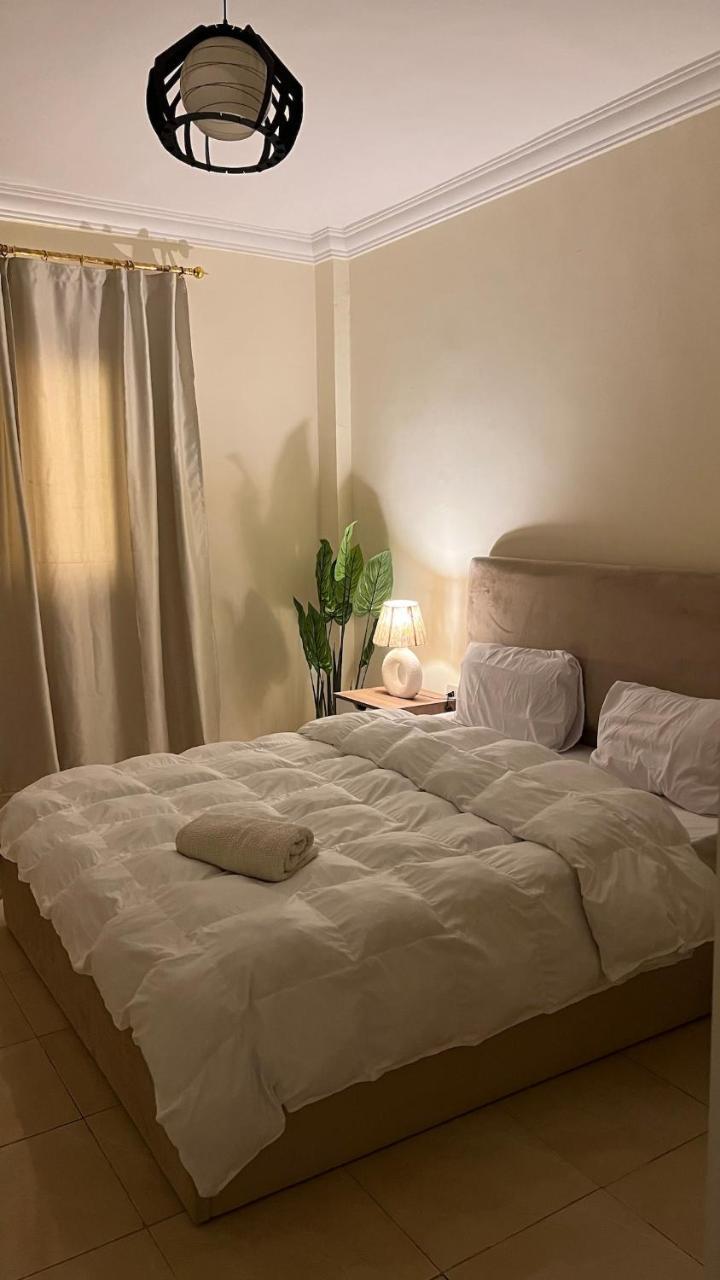 2 Br Apartment Near Airport