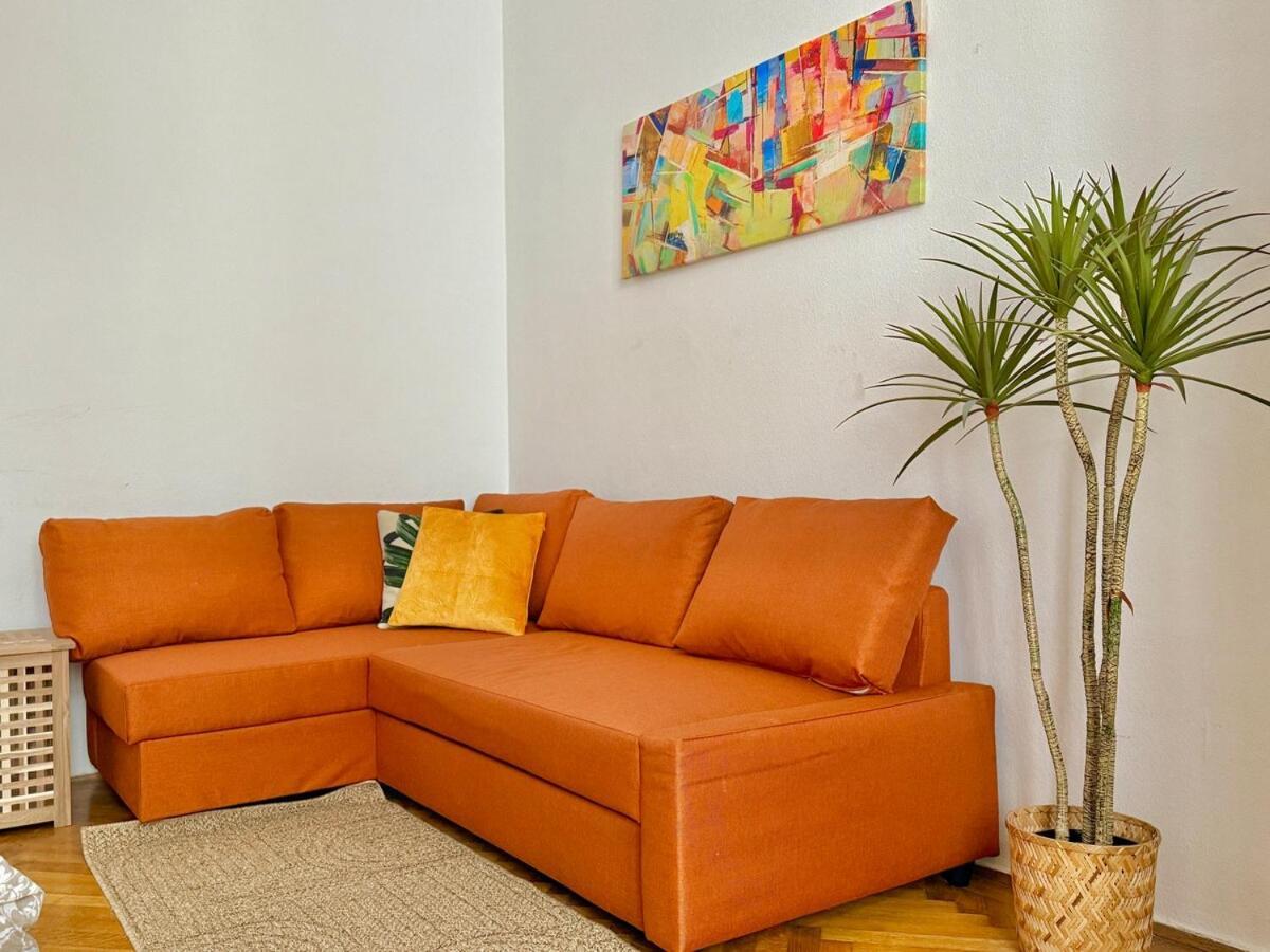 80 M2 Stylish & Calm Apartment With Free Parking