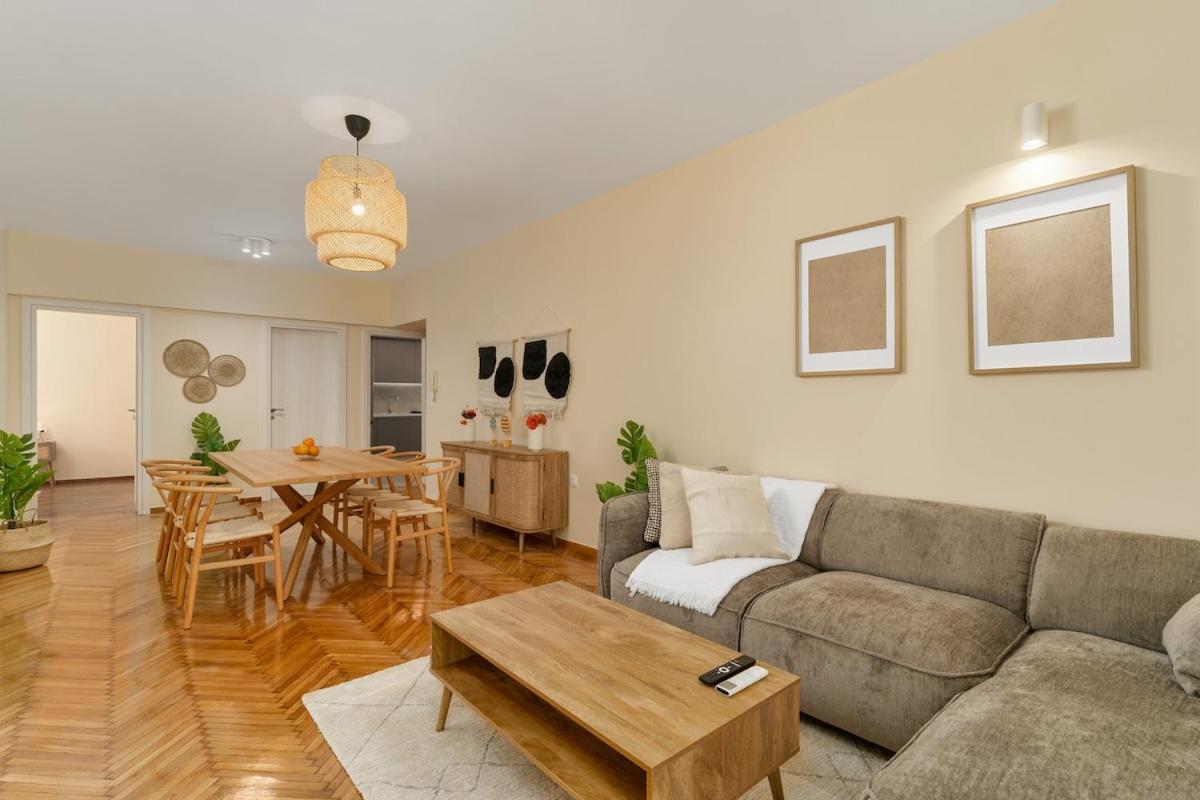 Ofi Continental 3br, Koukaki