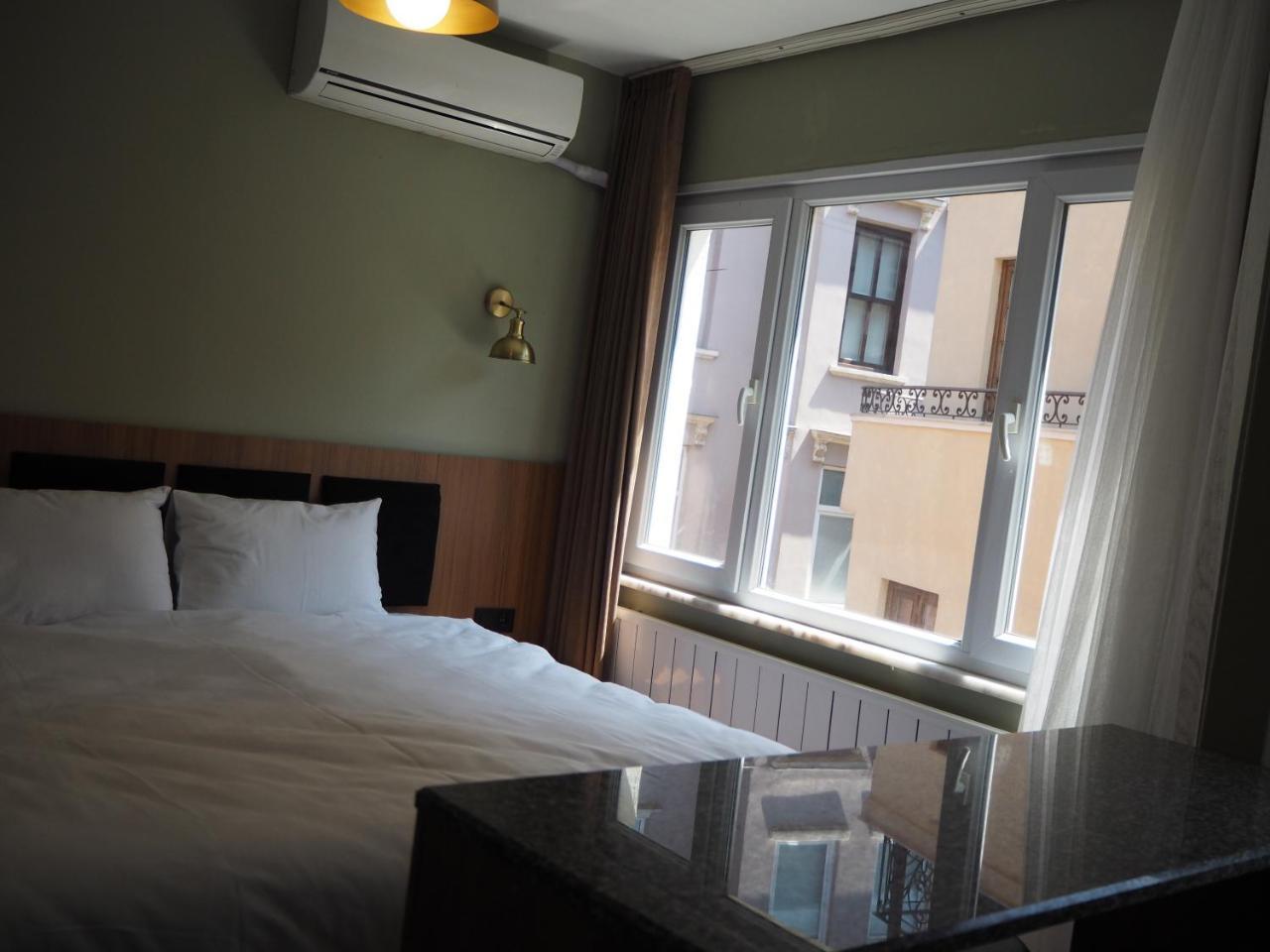 Number 1453 Apartment