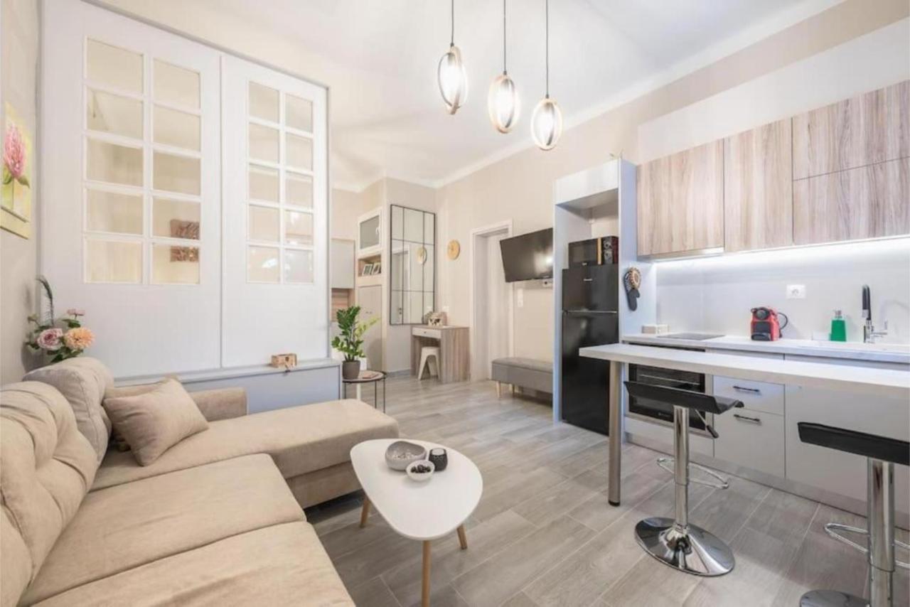 Peacock's Apartments