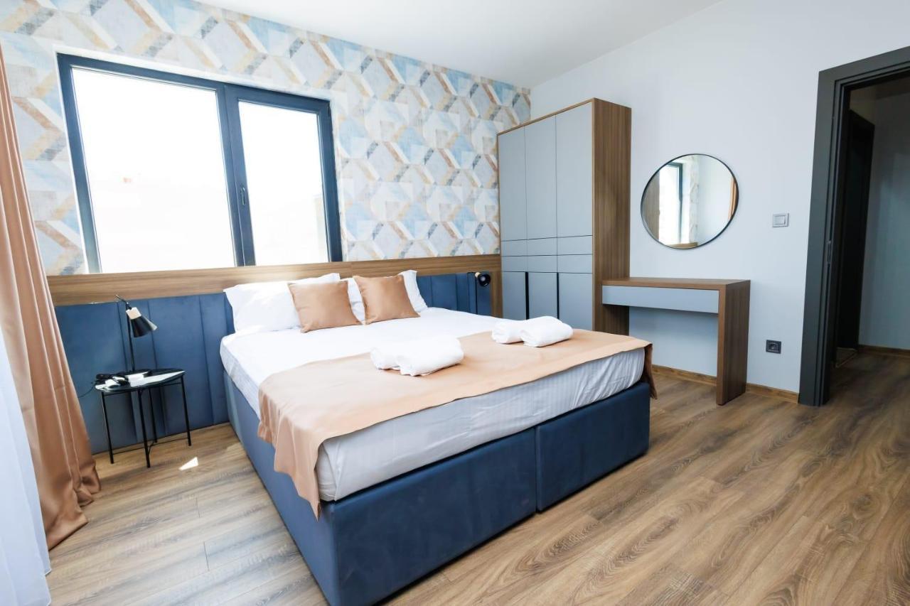 Boulevard Hotel