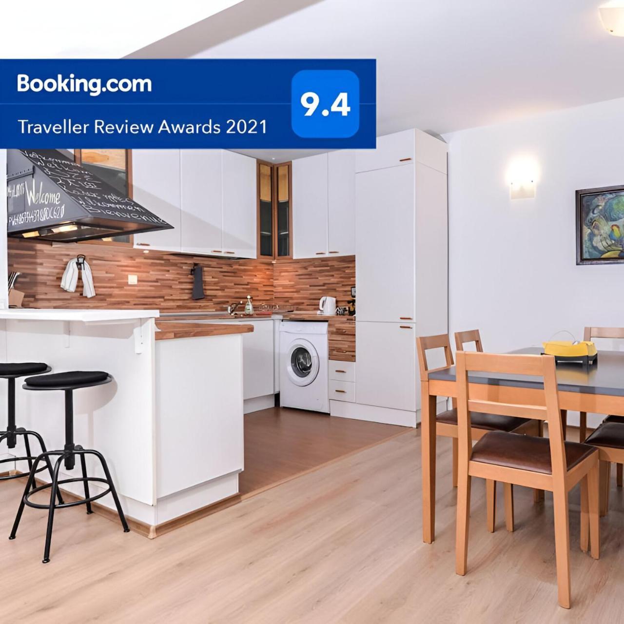 Eleganto Central 2bd Stylish Apartment by Flat Manager