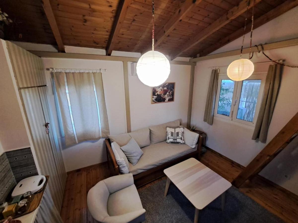 Roof Studio In Halandri