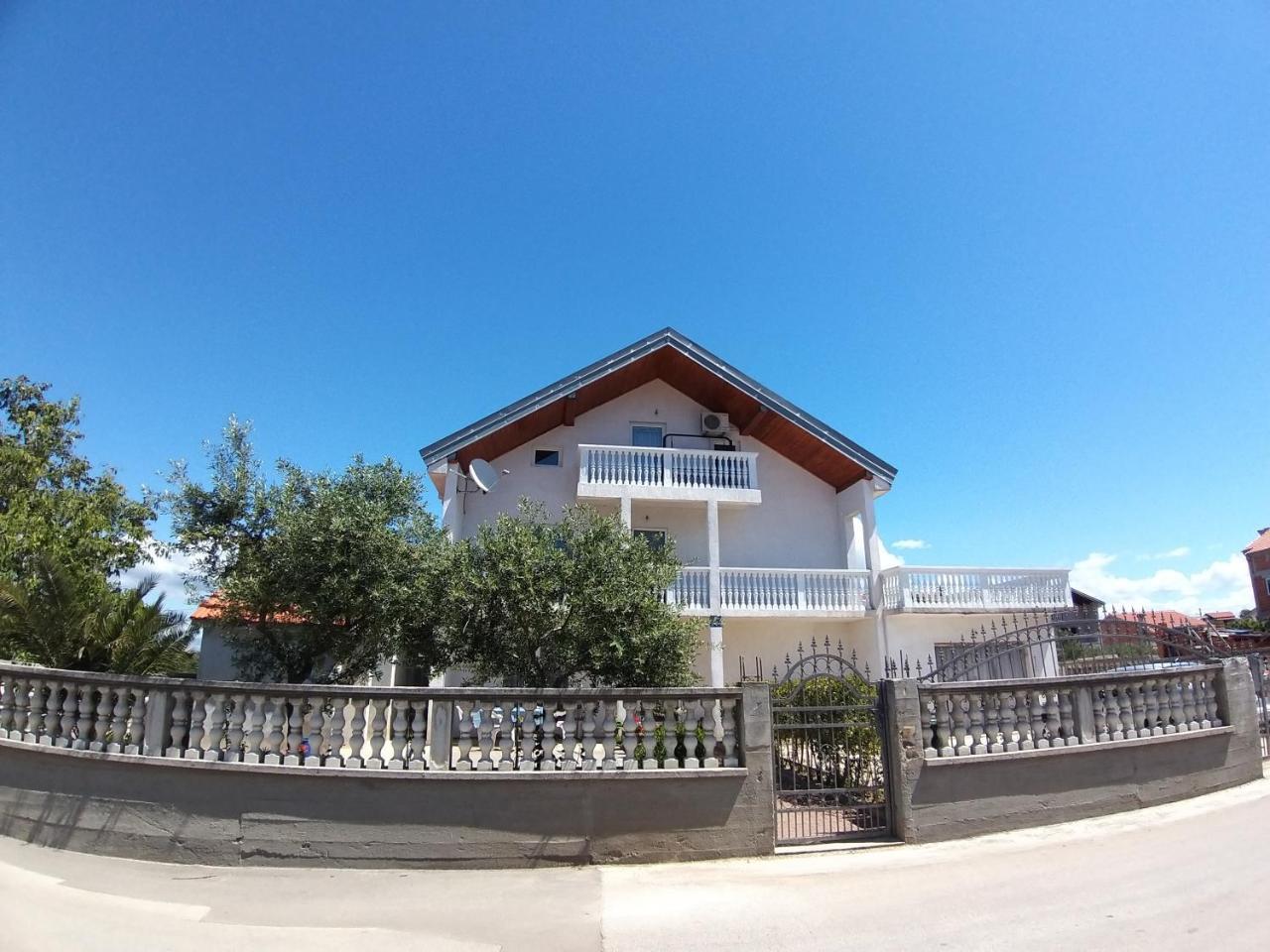 Sunny Apartment Jukic With Sea View