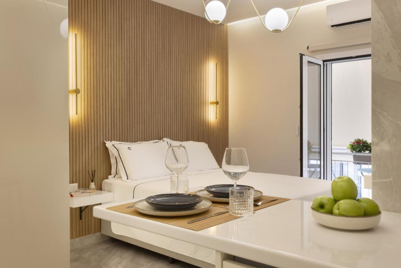 Elegant Minimal Studio In Kerameikos